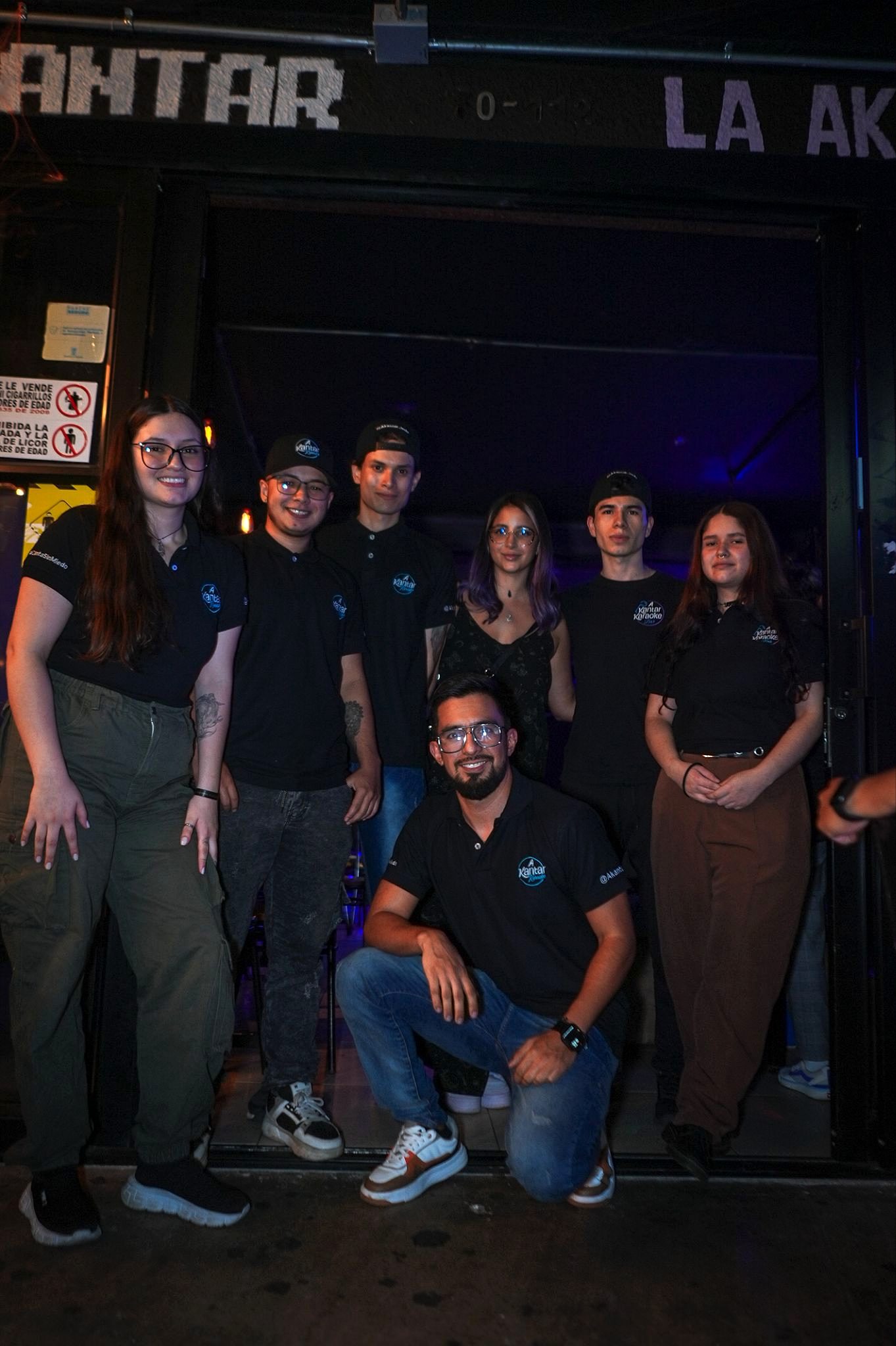 Equipo de A Kantar Karaoke Bar